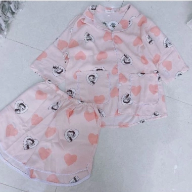 Set bộ pijama cộc viền bèo tay lỡ hàng - Thiết kế thời trang, mềm mại, giá 110.400đ