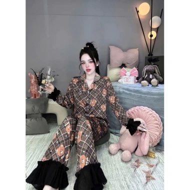 Set Bộ Pijama Tiểu Thư Tay Loe - Vải Mềm Mại, Thiết Kế Sang Trọng, Giá 122.500₫ 9 Set Bộ Pijama Tiểu Thư Tay Loe - Vải Mềm Mại, Thiết Kế Sang Trọng, Giá 122.500₫ 9