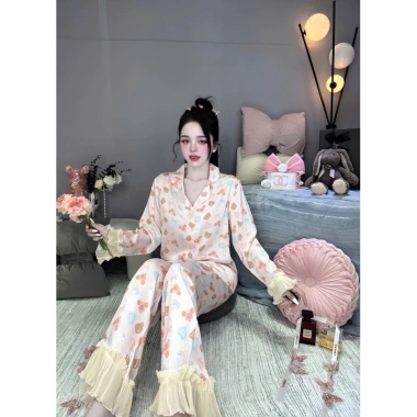 Set Bộ Pijama Tiểu Thư Tay Loe - Vải Mềm Mại, Thiết Kế Sang Trọng, Giá 122.500₫ 10 Set Bộ Pijama Tiểu Thư Tay Loe - Vải Mềm Mại, Thiết Kế Sang Trọng, Giá 122.500₫ 10