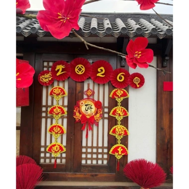 Set decor 2.026 Trang trí Tết Trần Thuý - Sét treo dán sẵn, giá chỉ 88.000đ