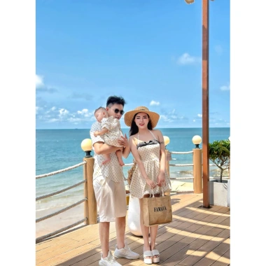 Set Đồ Gia Đình Chấm Bi Đen - Đồ Đôi Trẻ Trung Form Bí, Thích Đi Biển, Du Lịch, Picnic - 140.000₫