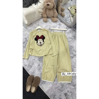 Set đồ nữ sang chảnh bộ len thỏ chấm bi Mickey - Mẫu mới, giá ưu đãi 405.000 VNĐ