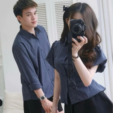Set Đôi Sơmi Nam Nữ Thắt Eo Sau Lưng Sọc Xanh Than Cotton Linen Siêu Dễ Thương 142.000 VND