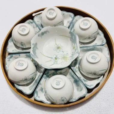 Set hoa mai sứ họa tiết thủy tiên xanh 45cm - Bộ bát đĩa hoa mặt trời thờ cúng, giảm còn 350.000 VND