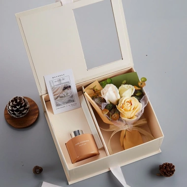 Set Hộp Quà 08/03 Hàng sịn QT01 Tinh Dầu Khuếch Tán + Hoa Lụa Sinh Nhật Giáng Sinh - Giá chỉ 79.000₫