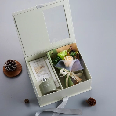 Set Hộp Quà 08/03 Hàng sịn QT01 Tinh Dầu Khuếch Tán + Hoa Lụa Sinh Nhật Giáng Sinh - Giá chỉ 79.000₫