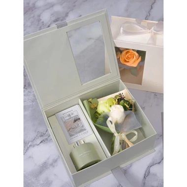 Set Hộp Quà 08/03 Hàng sịn QT01 Tinh Dầu Khuếch Tán + Hoa Lụa Sinh Nhật Giáng Sinh - Giá chỉ 79.000₫