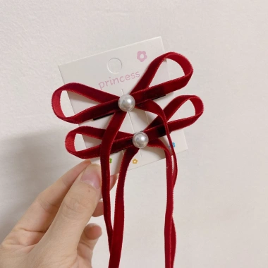 Set kẹp nơ nhung đỏ đính ngọc tiểu thư, 5 mẫu cho bé chơi Tết, giá 20.000đ 10 Set kẹp nơ nhung đỏ đính ngọc tiểu thư, 5 mẫu cho bé chơi Tết, giá 20.000đ 10