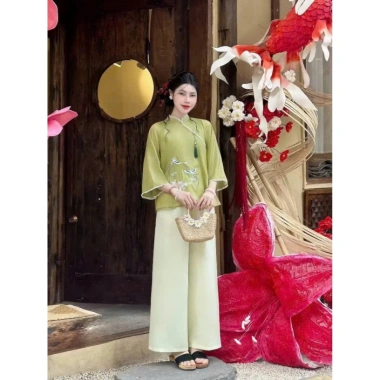 Set lam nữ áo tay lửng cổ trụ ren thêu hoa lạc 2 lớp cao cấp đính ngọc + quần dài suông rộng – Giá Tết 235.060đ 8 Set lam nữ áo tay lửng cổ trụ ren thêu hoa lạc 2 lớp cao cấp đính ngọc + quần dài suông rộng – Giá Tết 235.060đ 8