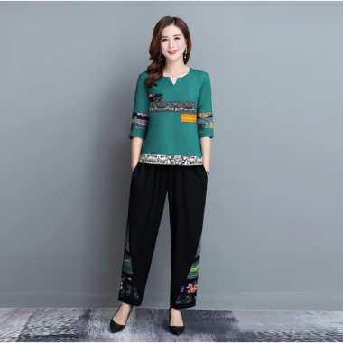 Set mặc nhà họa tiết lạ mùa thu - Giá chỉ 184.000đ, giảm tới 46.000đ 2