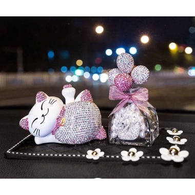 Set mèo tài lộc đính đá bình bóng - Trang trí xe hơi phong thủy, giá 98.400₫ 2 Set mèo tài lộc đính đá bình bóng - Trang trí xe hơi phong thủy, giá 98.400₫ 2