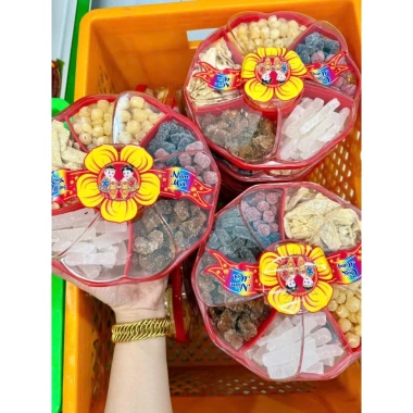 Set Mứt Tết 6 Vị Hoa Mai - Quà Tết 2.026, Mứt bí, khoai lang, sen Huế, gừng, kẹo me cay, dâu, giảm còn 150.000 5