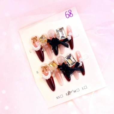 Set Nail Tông Đỏ Rượu Dài Nhọn, Nơ Đen, Đá Oversize – Trang Tiệc Noel, Tết, Giá 55k
