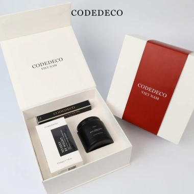 Set Quà For Her Dành Cho Nữ CODEDECO 3 Mặt Hàng Nước Hoa 50ml Tinh Dầu Xịt 10ml Nến Thơm 105gr Giam Gia 20 phan tram