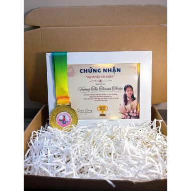Set Quà Khung Ảnh Huy Chương Tặng Mẹ Cô Giáo Hộp và Rơm, 135k, 20/10 20/11 8/3
