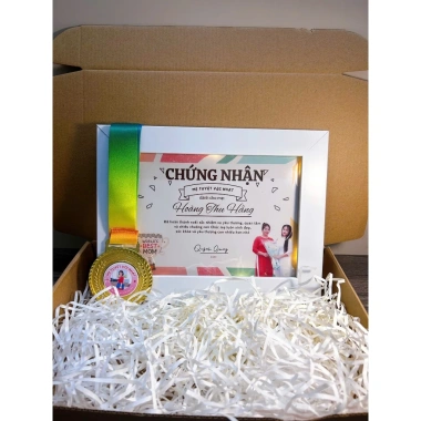 Set Quà Khung Ảnh Huy Chương Tặng Mẹ Cô Giáo Hộp và Rơm, 135k, 20/10 20/11 8/3