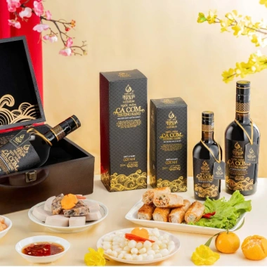 Set quà tặng 2 hộp 750ml Nước mắm cá cơm Hoàng Gia - Giảm 23% chỉ 1.158.000 VND 3 Set quà tặng 2 hộp 750ml Nước mắm cá cơm Hoàng Gia - Giảm 23% chỉ 1.158.000 VND 3