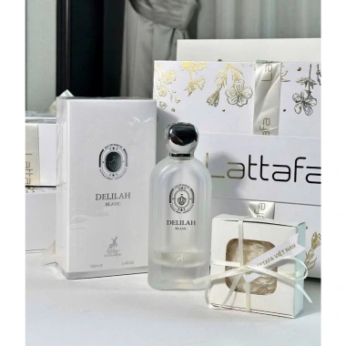 Set Quà Tặng 20/10 Maison Alhambra Delilah Blanc EDP 100ml + Nến Thơm - Giá ưu đãi 1,090,000₫