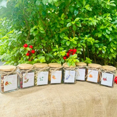 Set quà tặng 3 hũ trà hoa, hộp hoa khô thảo mộc – Quà 8/3, 20/10, 20/11, sinh nhật, 135.000₫