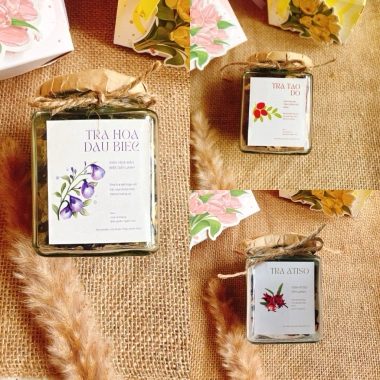 Set quà tặng 3 hũ trà hoa, hộp hoa khô thảo mộc – Quà 8/3, 20/10, 20/11, sinh nhật, 135.000₫ 9 Set quà tặng 3 hũ trà hoa, hộp hoa khô thảo mộc – Quà 8/3, 20/10, 20/11, sinh nhật, 135.000₫ 9
