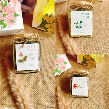 Set quà tặng 3 hũ trà hoa, hộp hoa khô thảo mộc – Quà 8/3, 20/10, 20/11, sinh nhật, 135.000₫ 10 Set quà tặng 3 hũ trà hoa, hộp hoa khô thảo mộc – Quà 8/3, 20/10, 20/11, sinh nhật, 135.000₫ 10