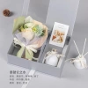 Set quà tặng 8/3 QT01M: tinh dầu nước hoa khuếch tán và bó hoa sang trọng, giá chỉ 128.000 5