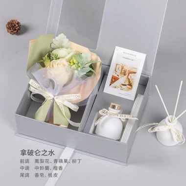 Set quà tặng 8/3 QT01M: tinh dầu nước hoa khuếch tán và bó hoa sang trọng, giá chỉ 128.000
