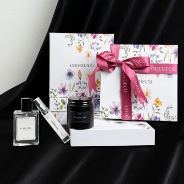 Set Quà Tặng CODEDECO: Tinh Dầu Nước Hoa 50ml, Nến Thơm 105gr, Tinh Dầu 10ml - Chỉ 999k