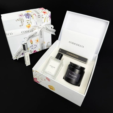 Set Quà Tặng CODEDECO: Tinh Dầu Nước Hoa 50ml, Nến Thơm 105gr, Tinh Dầu 10ml - Chỉ 999k