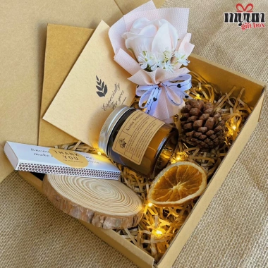 Set Quà Tặng Nến Thơm 100g Đế Gỗ Bó Hoa Mini Dễ Thương Hộp Lãng Mạn Myun Giftbox Giá Chỉ 125k