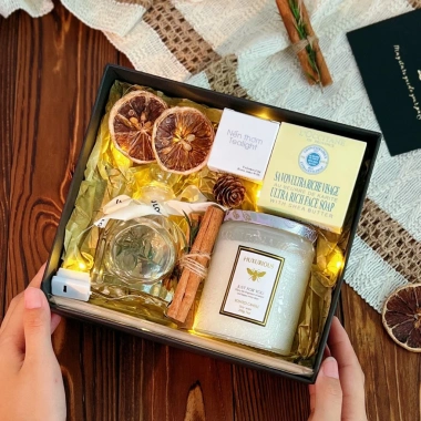 Set Quà Tặng Nến Thơm và Tinh Dầu Thơm LOVELY - Túi xách, Quà sinh nhật, Valentine, 8/3 - 289.000đ 6