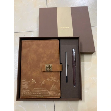Set Quà Tặng Sổ Da Cao Cấp kèm Bút Ký và Ngòi Bút Khắc Tên - Nhiều Màu Sang Trọng, Giá Ưu Đãi 225k