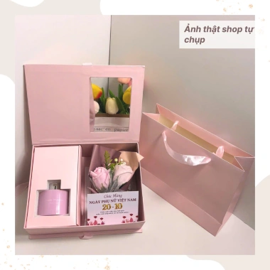 Set quà tặng tinh dầu thơm phòng và bó hoa sáp 4 màu sang trọng lịch sự, giảm giá còn 95.000 VND 7