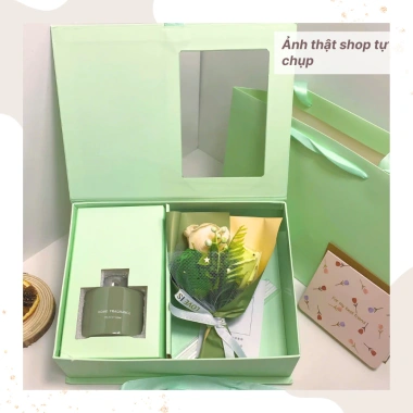 Set quà tặng tinh dầu thơm phòng và bó hoa sáp 4 màu sang trọng lịch sự, giảm giá còn 95.000 VND 8