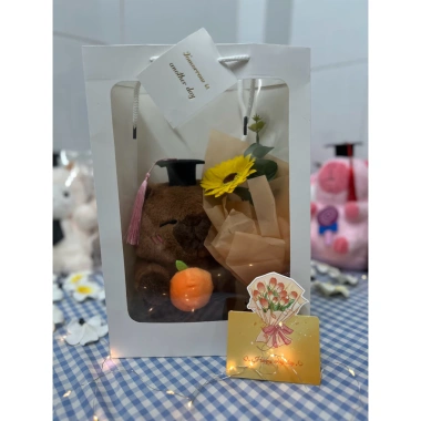 Set quà tặng tốt nghiệp gấu bông Loopy + bó hoa nhỏ xinh - Giao nhanh HCM, giá 60.000₫