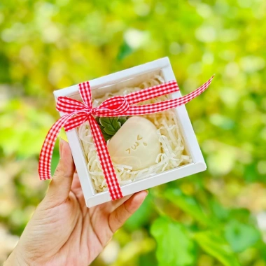 Set quà tặng xà bông dễ thương cho bạn gái, quà 8/3 kèm thiệp và túi giấy - 65.000 VND 8