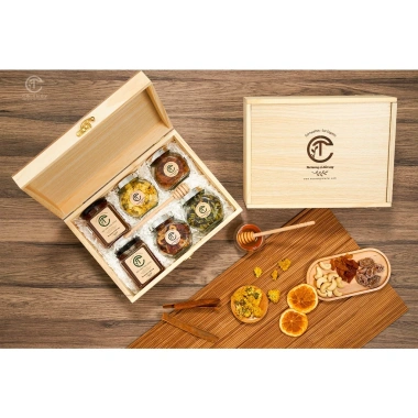 Set quà Tết 2.026 cao cấp hộp gỗ CTG330 - Mật Ong Hoa Rừng, Trà Hoa, Nho sấy - Quà biếu khách hàng, giá ưu đãi 315.000đ