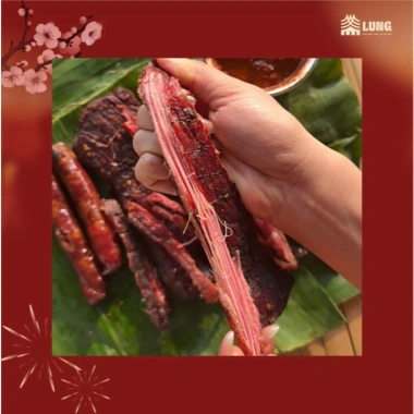 Set Quà Tết Combo Mã Đáo Thành Công: Lạp Xưởng, Ba Chỉ, Thăn Heo Gác Bếp Thơm Khói - 922.000₫ 5 Set Quà Tết Combo Mã Đáo Thành Công: Lạp Xưởng, Ba Chỉ, Thăn Heo Gác Bếp Thơm Khói - 922.000₫ 5