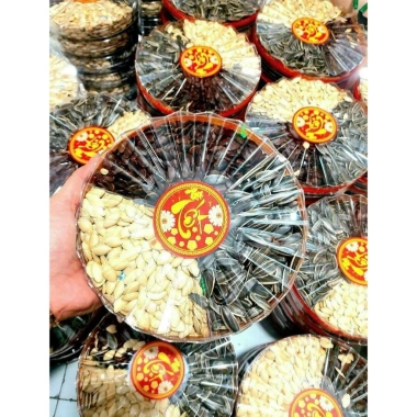 Set Quà Tết Hạt Dưa, Hạt Bí, Hạt Điều, Mứt, Kẹo Khay Hoa Mai - Giá chỉ 79.000đ 2