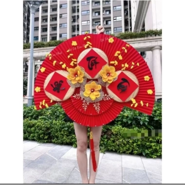Sét quạt giấy đỏ 1m Trang trí Tết sang trọng, kèm móc treo, giảm giá 21%