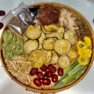 Set Sâm Bí Đao và Hạt Chia EatMe Nguyên Liệu Nấu 5‑10 lít, Giá Ưu Đãi 40.670₫ 2