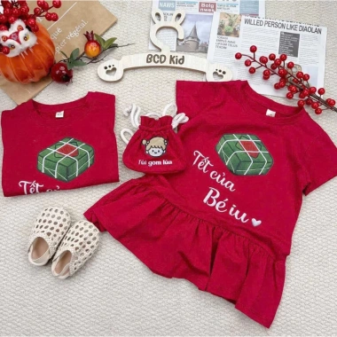 Set Tết bé gái & bé trai kèm túi in hình Tết siêu cưng - 142.000đ (giảm 42.600đ) 9 Set Tết bé gái & bé trai kèm túi in hình Tết siêu cưng - 142.000đ (giảm 42.600đ) 9