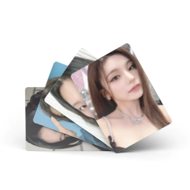 Set Thẻ Ảnh KPOP ITZY Yeji Laser 50 Tấm LOMO Card Nhóm Nhạc Giá Ưu Đãi 57.200₫