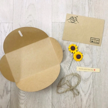Set thiệp hoa khô giấy kraft 11x17cm A6 kèm bao thư, handmade, giá rẻ 15.000₫ - quà 20/11, 20/10, 8/3, 14/2 2 Set thiệp hoa khô giấy kraft 11x17cm A6 kèm bao thư, handmade, giá rẻ 15.000₫ - quà 20/11, 20/10, 8/3, 14/2 2