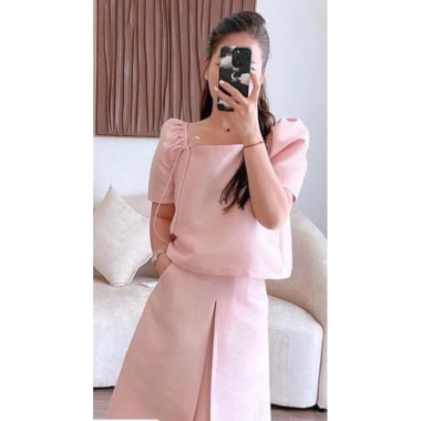 Set thiết kế thanh lý size S eo 69 - Giá 850.000đ, giảm từ 1.088.000đ, quay về