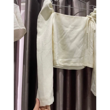 Set thiết kế thanh lý size S eo 69 - Giá 850.000đ, giảm từ 1.088.000đ, quay về