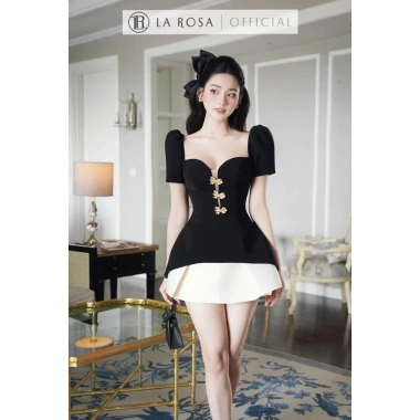 Set Tiểu Thư Basic Trẻ Trung La Rosa Áo chiết eo đính tag ngực, tạo điểm nhấn, váy kem, chỉ 770.000₫ 2
