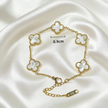 Set trang sức titan phủ vàng 18K hoa bốn lá may mắn - Thanh lịch, sang trọng, giá 63.000₫ 5 Set trang sức titan phủ vàng 18K hoa bốn lá may mắn - Thanh lịch, sang trọng, giá 63.000₫ 5