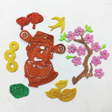 Set trang trí Tết chữ xốp kim tuyến, dây xu đào rời hồng, phụ kiện bánh chưng, lồng đèn, én, thỏi vàng – giá 18.450₫ 4
