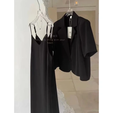 Set Váy 2 Dây Dáng Suông và Áo Blazer Ngắn Tay Thanh Lịch - Giá chỉ 289.000đ 2
